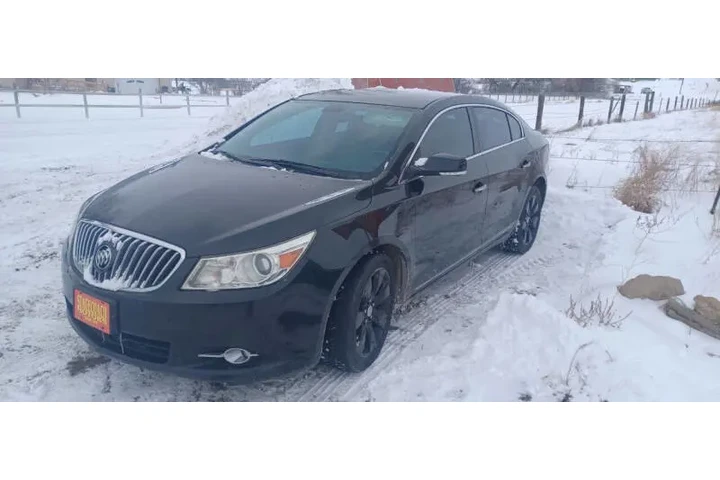 $8995 : 2013 LaCrosse Leather image 2