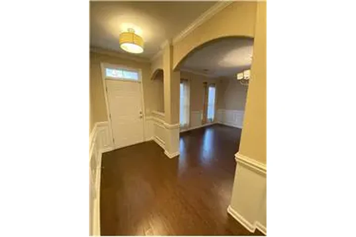 $3100 : Rental property with 5 bedro image 2