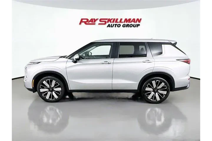 $30975 : Mitsubishi Outlander 2025 AW image 4