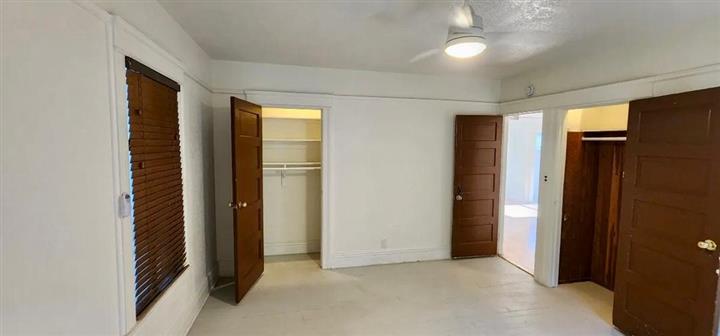 $1400 : 2 BEDROOM, 2 BATH image 6