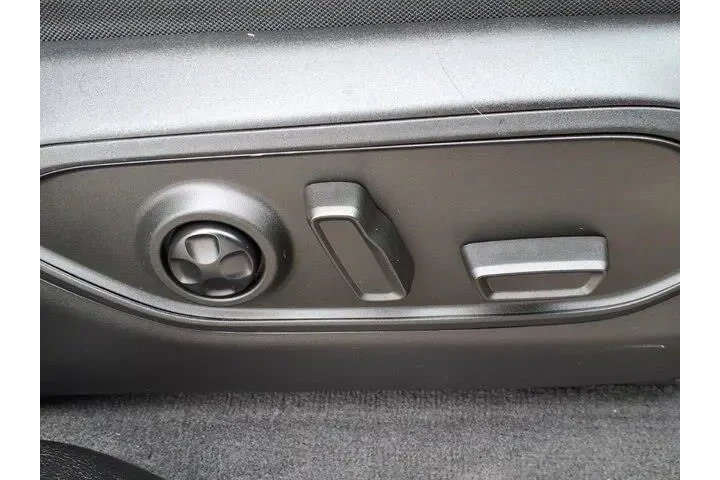 $27825 : Jeep Grand Cherokee L 2021 4 image 6