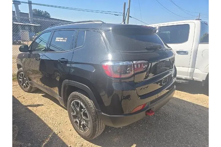 $22979 : Jeep Compass 2024 4x4 Trailh image 2