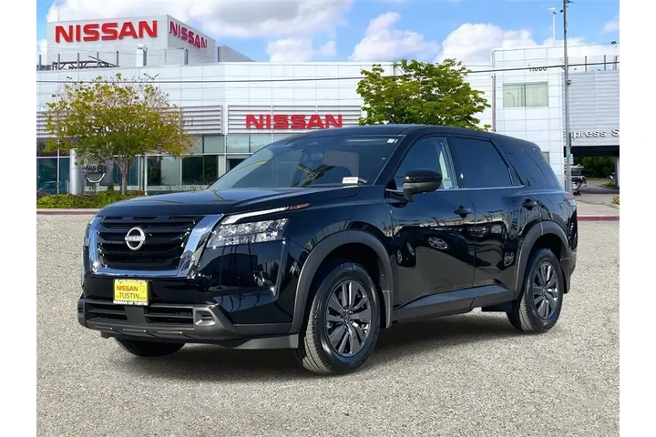 $38475 : Nissan Pathfinder 2025 S 4dr image 1
