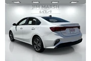 $18588 : Kia Forte 2023 LXS 4dr Sedan thumbnail