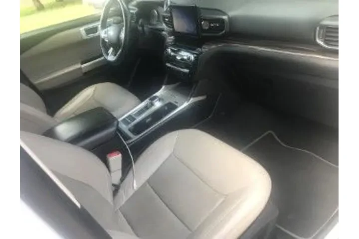 $19595 : Ford Explorer 2021 Limited 4 image 6