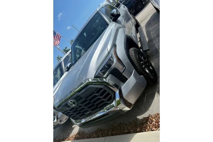 $70000 : 🚘 Tundra 2025 * image 2