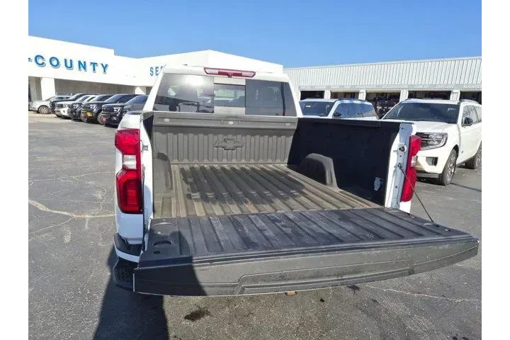 Chevrolet Silverado 1500 202 image 9