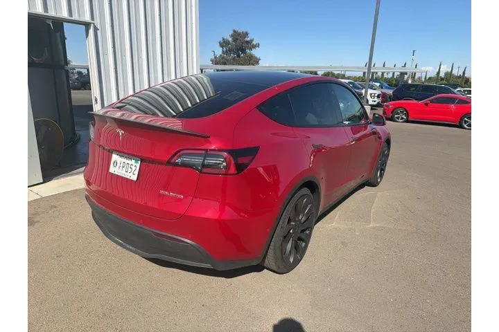 $33900 : Tesla Model Y 2022 AWD Perfo image 4