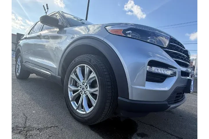 $22988 : Ford Explorer 2020 AWD XLT 4 image 9