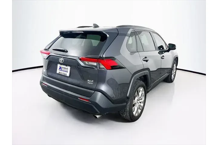 $31705 : Toyota RAV4 2023 AWD XLE Pre image 7