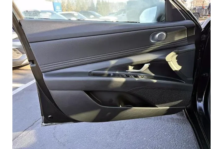 $17999 : Hyundai ELANTRA 2023 SEL 4dr image 8