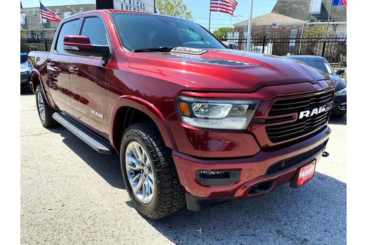2022 RAM 1500 Laramie Crew Ca image 3