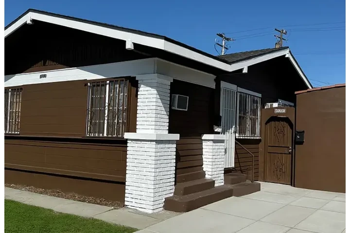 $1550 : Home in Prime South Gate image 1