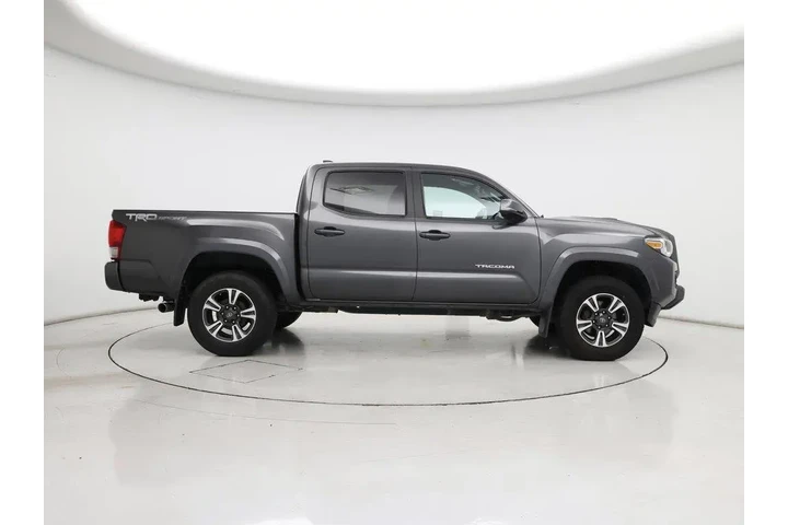 $27998 : Toyota Tacoma 2017 4x2 TRD S image 7