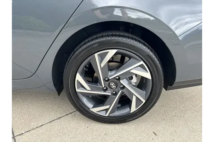 $25165 : Hyundai ELANTRA 2025 SEL Spo image 8