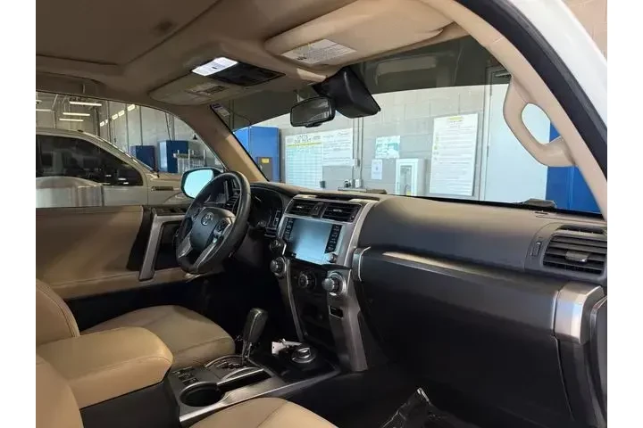 $36981 : Toyota 4Runner 2022 4x4 SR5 image 7