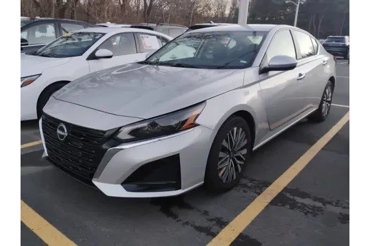 $17000 : Nissan Altima 2023 2.5 SV 4d image 3