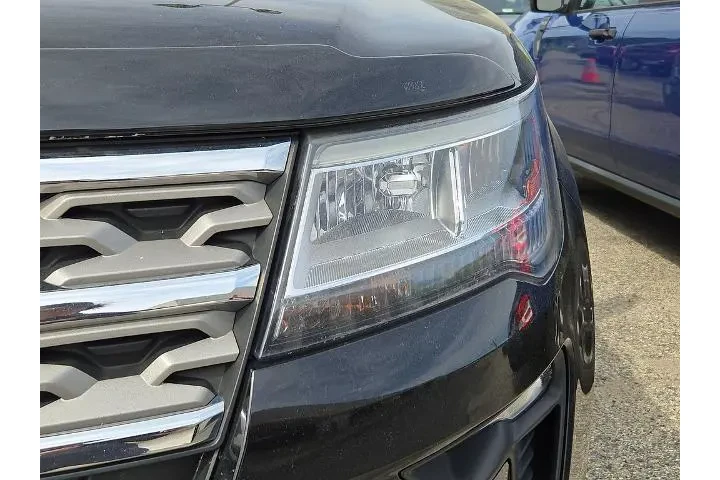 $14687 : Ford Explorer 2018 AWD XLT 4 image 7