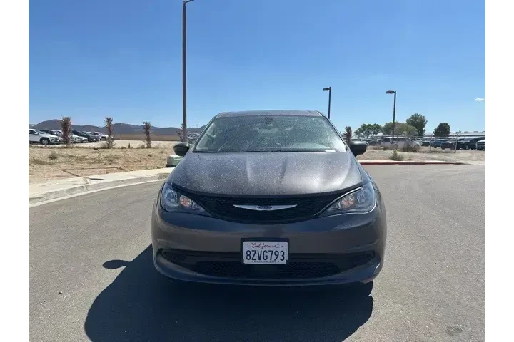 $17216 : Chrysler Voyager 2022 LX 4dr image 3