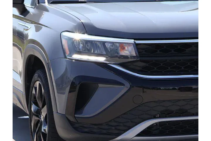 $20588 : Volkswagen Taos 2023 SE 4dr image 7