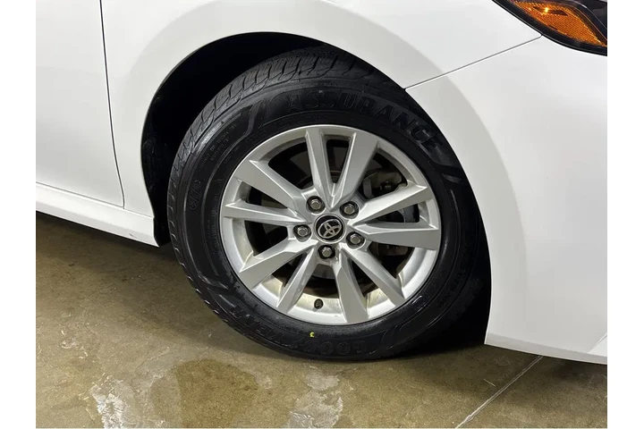 $26783 : Gold Certified2025 Camry Hybr image 10
