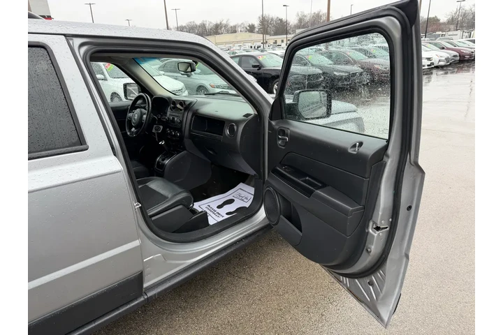 $6980 : 2016 Patriot 4dr Sport SE image 8