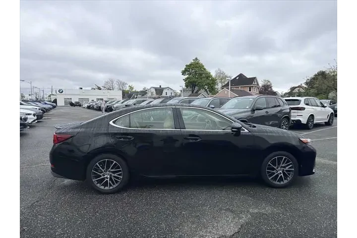 $22943 : Lexus ES 350 2016 4dr Sedan image 3