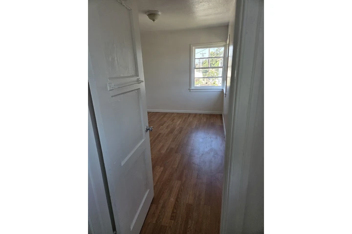 $1850 : Alhambra 1 bedroom For Rent image 4