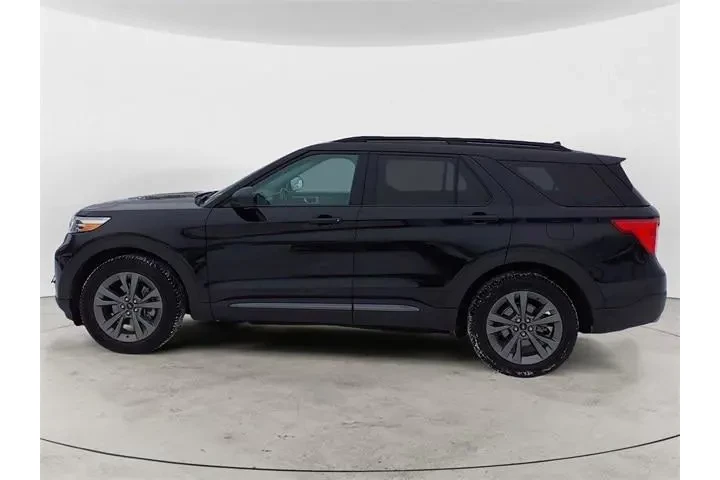 $23288 : Ford Explorer 2021 AWD XLT 4 image 2
