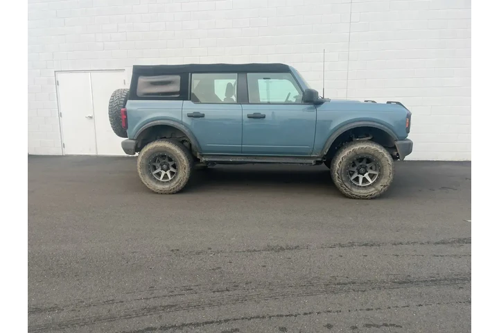 $38951 : Ford Bronco 2022 4x4 Base 4d image 1