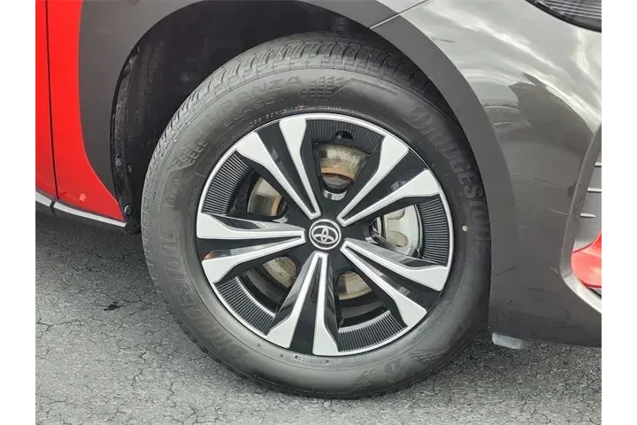 $21288 : Toyota bZ4X 2023 XLE 4dr Cro image 10