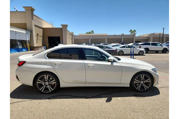 $28998 : BMW 3 Series 2022 330i 4dr S image 4