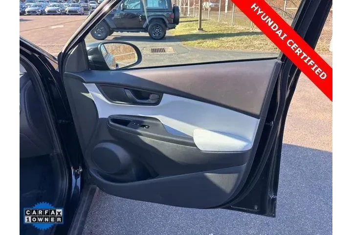 $19495 : Hyundai KONA 2023 AWD SEL 4d image 8