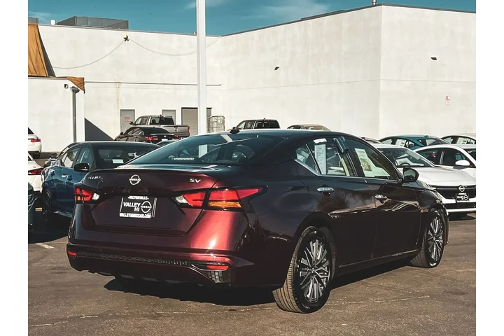 $18997 : Nissan Altima 2024 2.5 SV 4d image 5