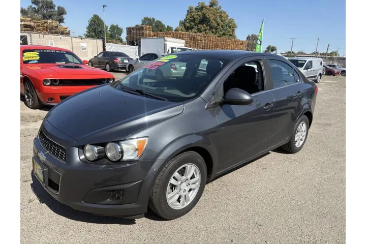$6999 : 2013 Sonic LT Auto image 4