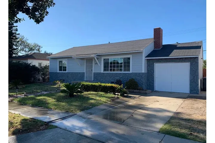 $1599 : Completely remodeled. New bath image 1