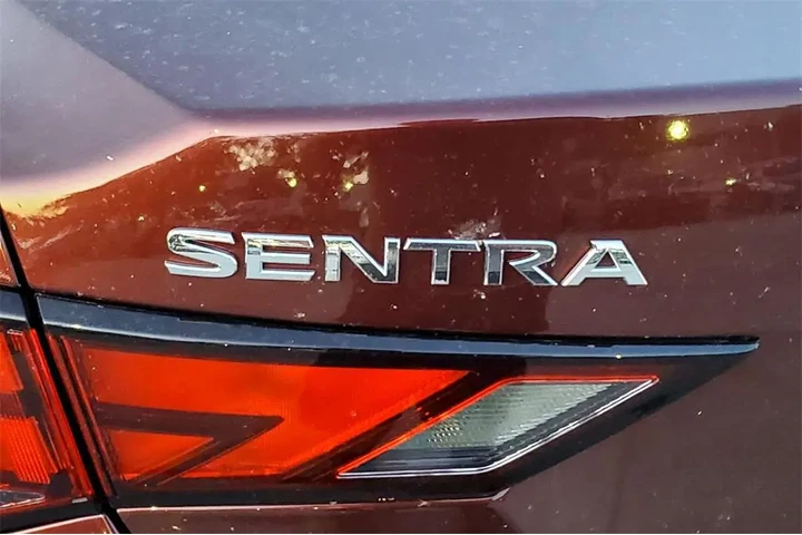 $21595 : Nissan Sentra 2025 SV 4dr Se image 7