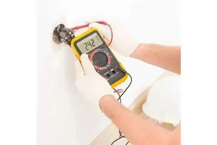 Electricidad y Plomería image 2