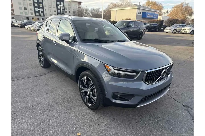 $24910 : 2020 XC40 Inscription image 5