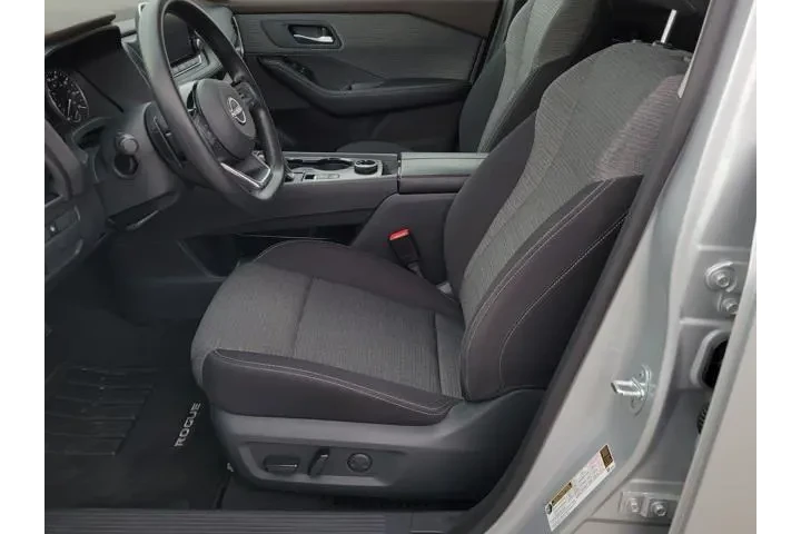 $26885 : Nissan Rogue 2023 AWD SV 4dr image 9