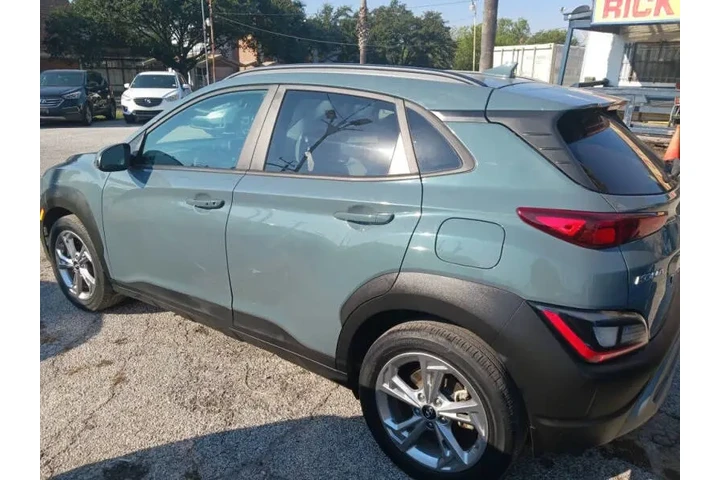 $17500 : 2022 Kona SEL image 1