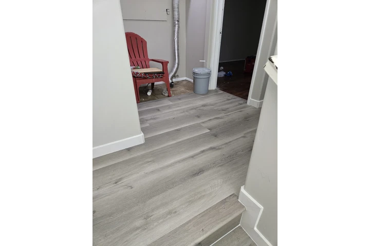 Pisos laminados y de vinyl image 7