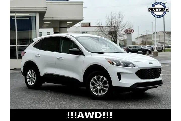 $19800 : Ford Escape 2022 AWD SE 4dr image 2