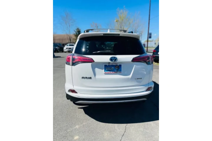 $17995 : 2018 RAV4 Hybrid LE image 8