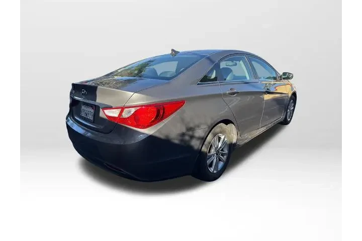 $8139 : Hyundai SONATA 2013 GLS 4dr image 3
