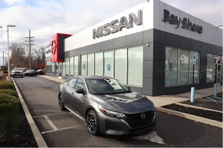 $19476 : Nissan Sentra 2025 SR 4dr Se image 1