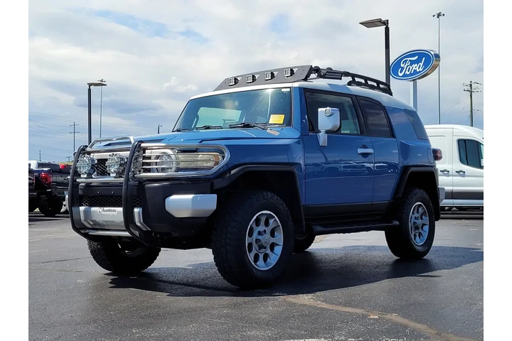 $25997 : Toyota FJ Cruiser 2013 4x4 4 image 8