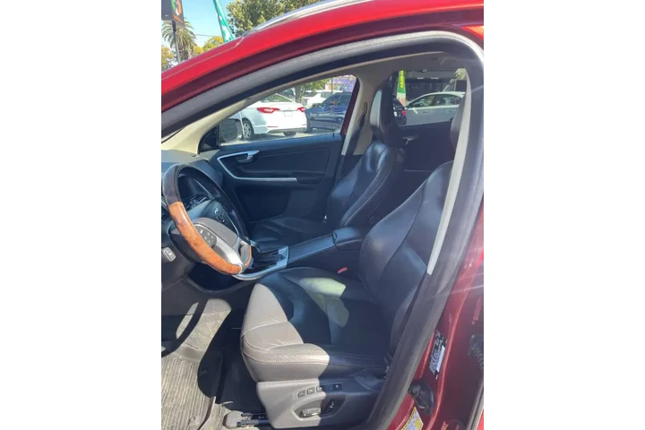 $10995 : 2013 XC60 T6 image 9