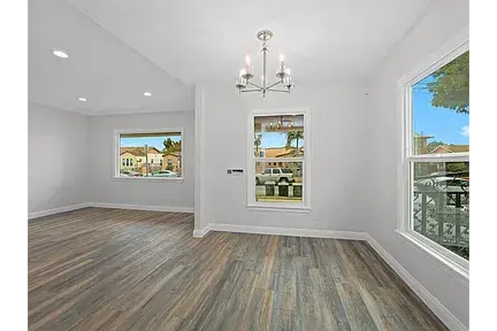 $2350 : Open House Ready image 3