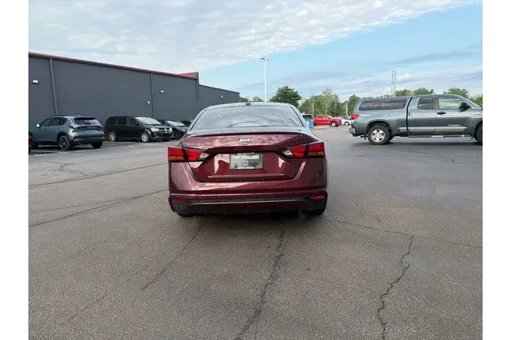 $24980 : Nissan Altima 2025 2.5 SV 4d image 10